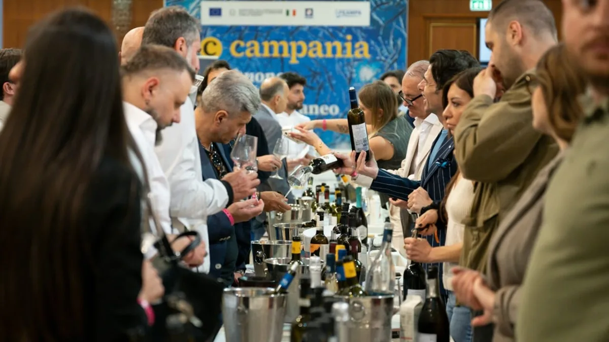 🍷 VitignoItalia festeggia 20 anni: a Napoli un&rsquo;edizione speciale del Salone dei Vini Italiani